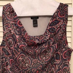 Pretty Ann Taylor blouse in good condition!